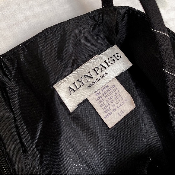 Alyn Paige black pinstripe dress size 5/6 - Picture 8 of 11